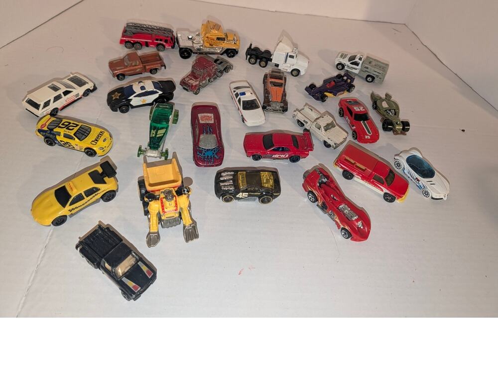 Mixed Lot 25 Vintage Diecast Cars Matchbox Hot wheel Vehicles Yellow Trans